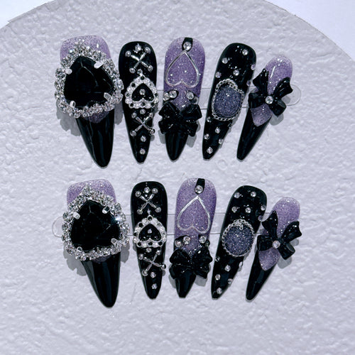 Dekoratives gotisches Press-On Nagelkunst Set