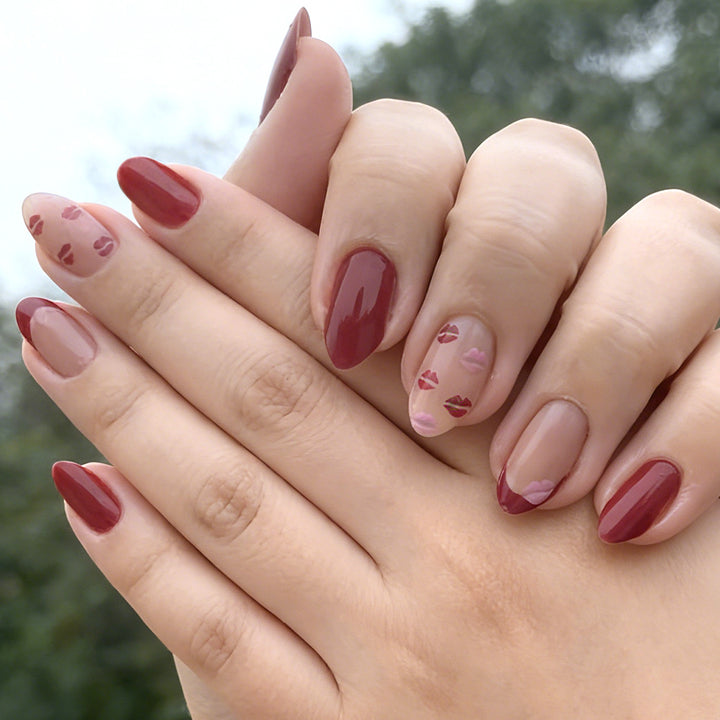 Kiss-verschönertes Press-On-Nagelset Karnz