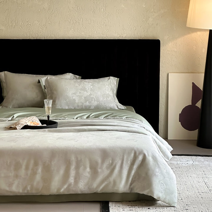Luxuriöses Bettwäsche-Set aus Satin mit dezentem Blumenjacquard