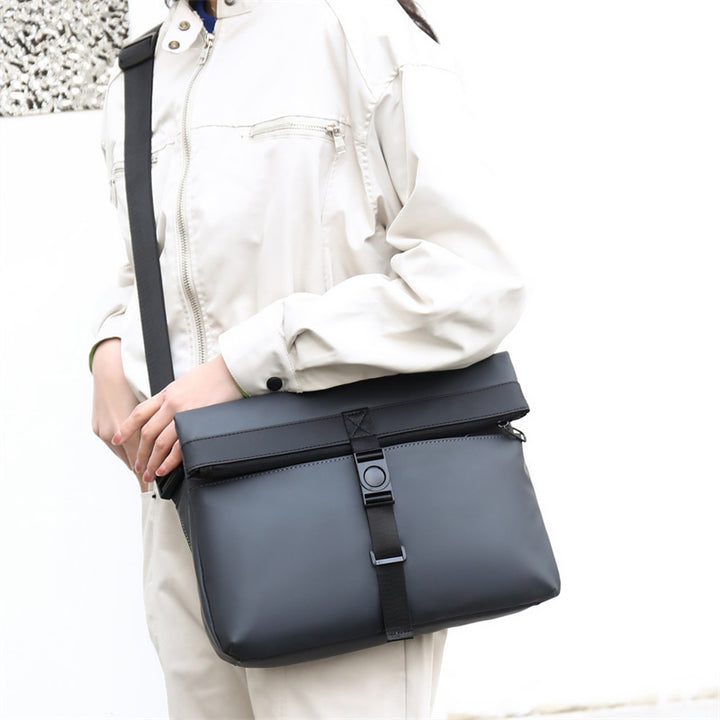 Wasserbeständige Messenger-Tasche Karnz