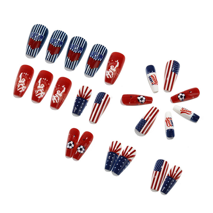 Kunstnägel mit patriotischem Design Karnz