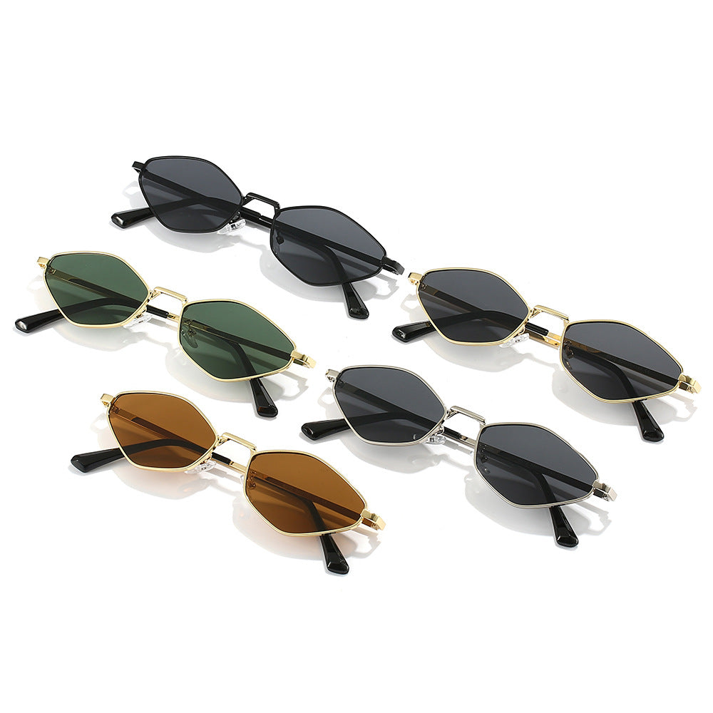 Damen Modische Sonnenbrille im futuristischen Design Karnz