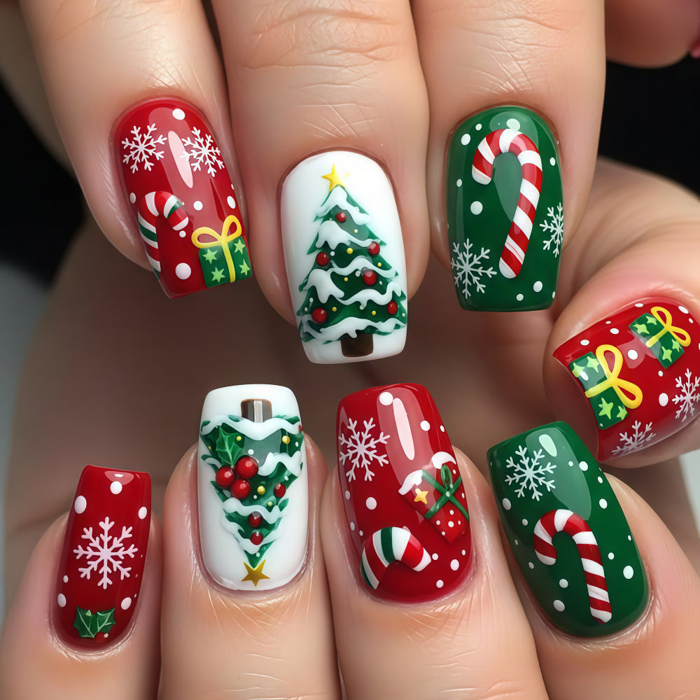 Kunstnägel mit Festlichen Weihnachtsmotiven Karnz