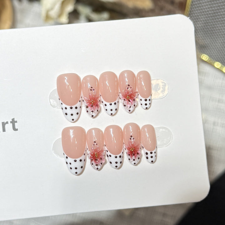 Elegantes bedrucktes Press-On-Nagelset