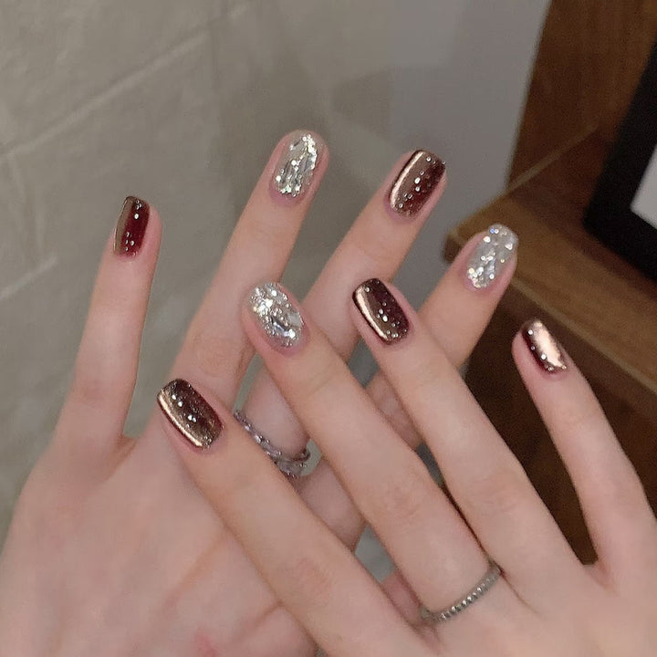 Glamouröser Glitzer-Press-On-Nagelset Karnz