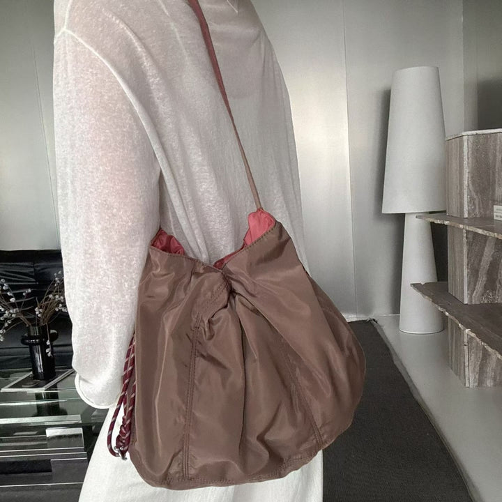 Funktionale Kordelzug-Schultertasche
