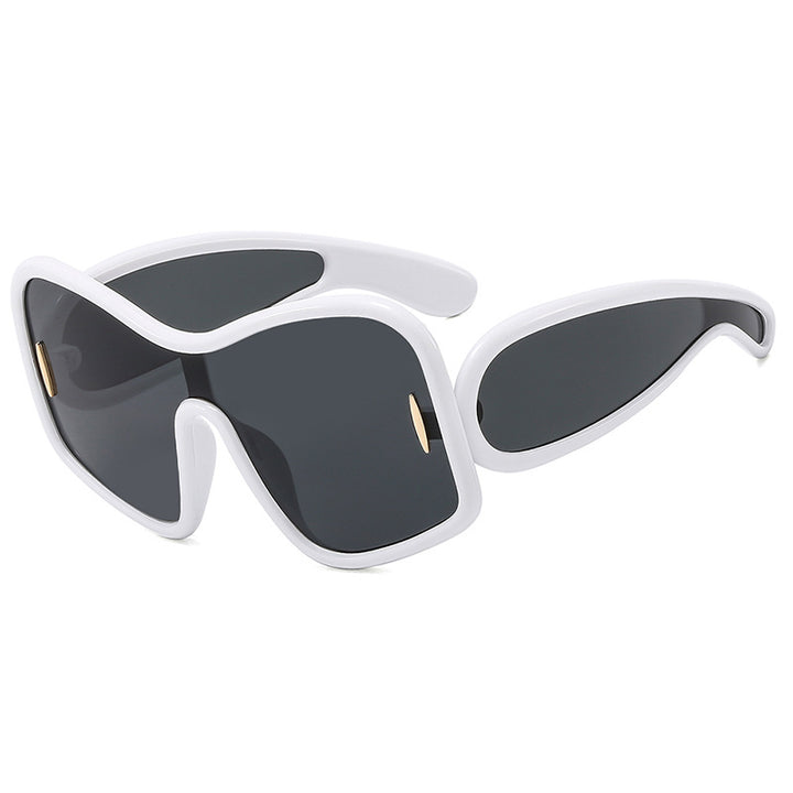 Damen futuristische Sonnenbrille mit extrabreitem Design und schützendem UV-Filter Karnz