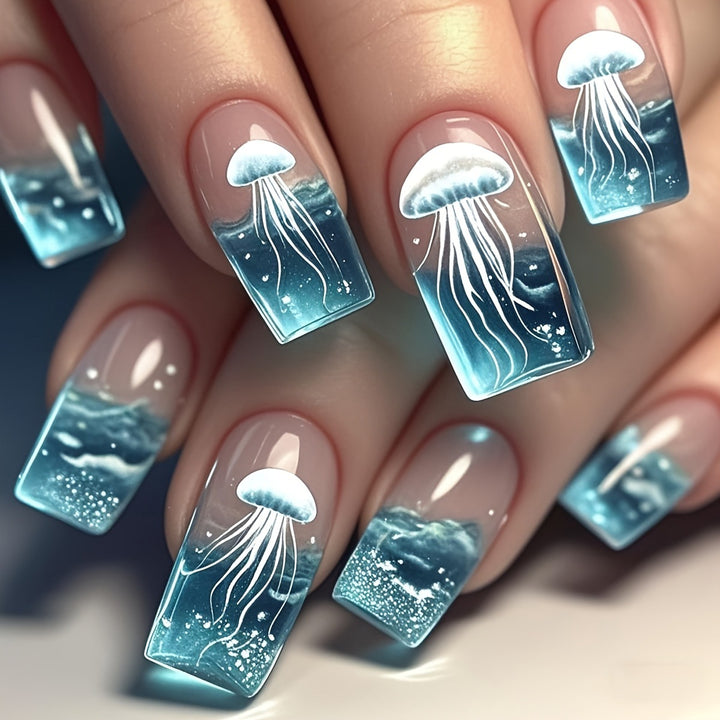 Kunstnägel mit Transparentem Quallen-Motiv Karnz