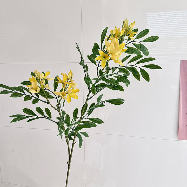 Dekorativer Kunstblütenzweig mit zarten Blüten Karnz