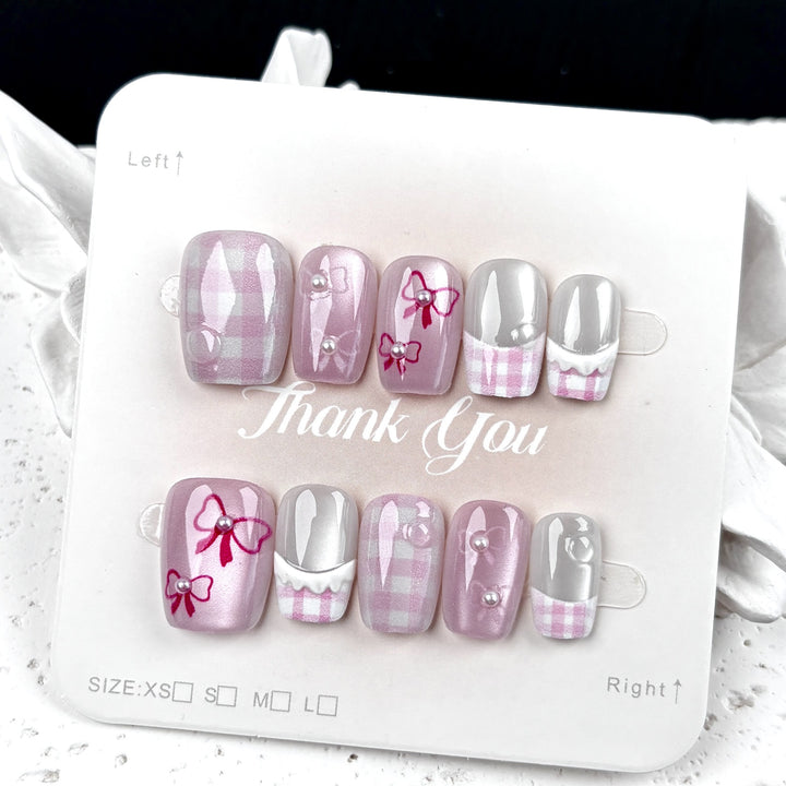 Bogen-verzierter Press-On Nail Art Set
