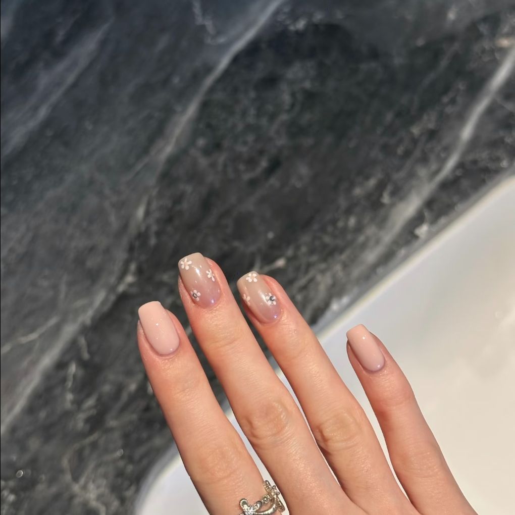 Floral Accent Press-On Nagel Kunst