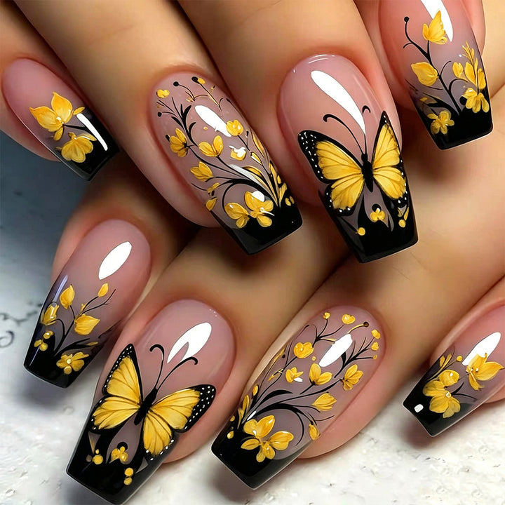 Schmetterlings-Blumen-Nagelkunst-Design Karnz