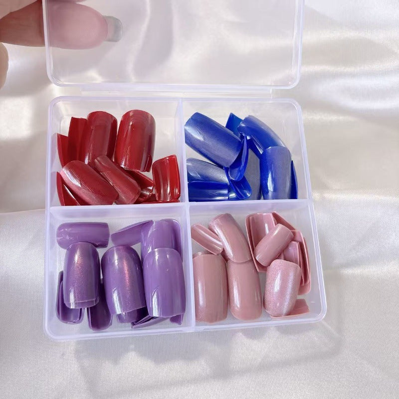 Kunstnagelset mit verschiedenen Designs Karnz