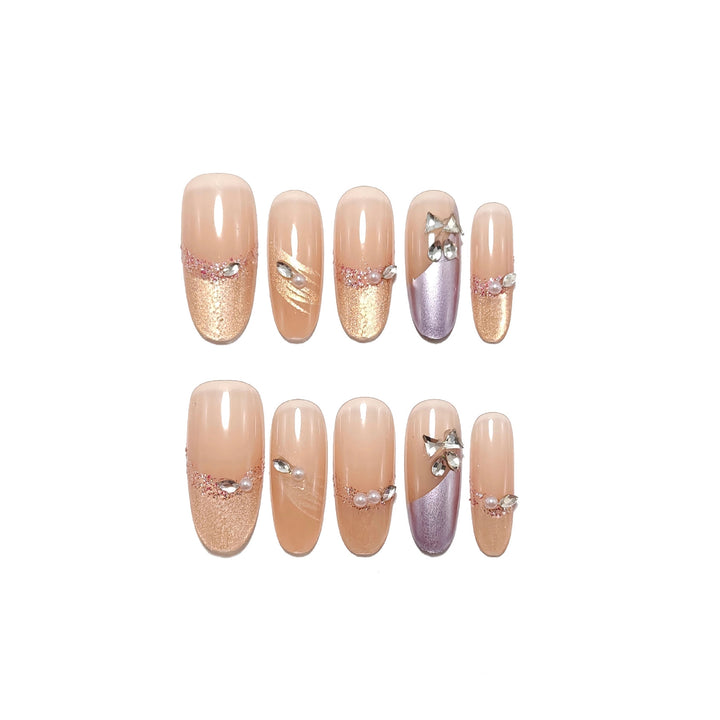 Glamouröses Nagelset mit Strass Karnz