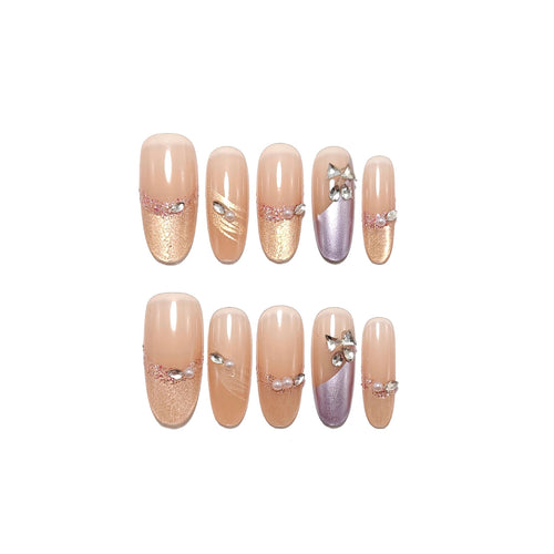 Glamouröses Nagelset mit Strass Karnz