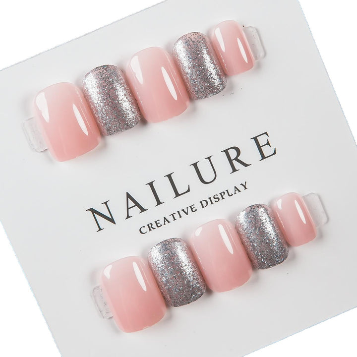 Kreatives Press-On Nagelkunst Set