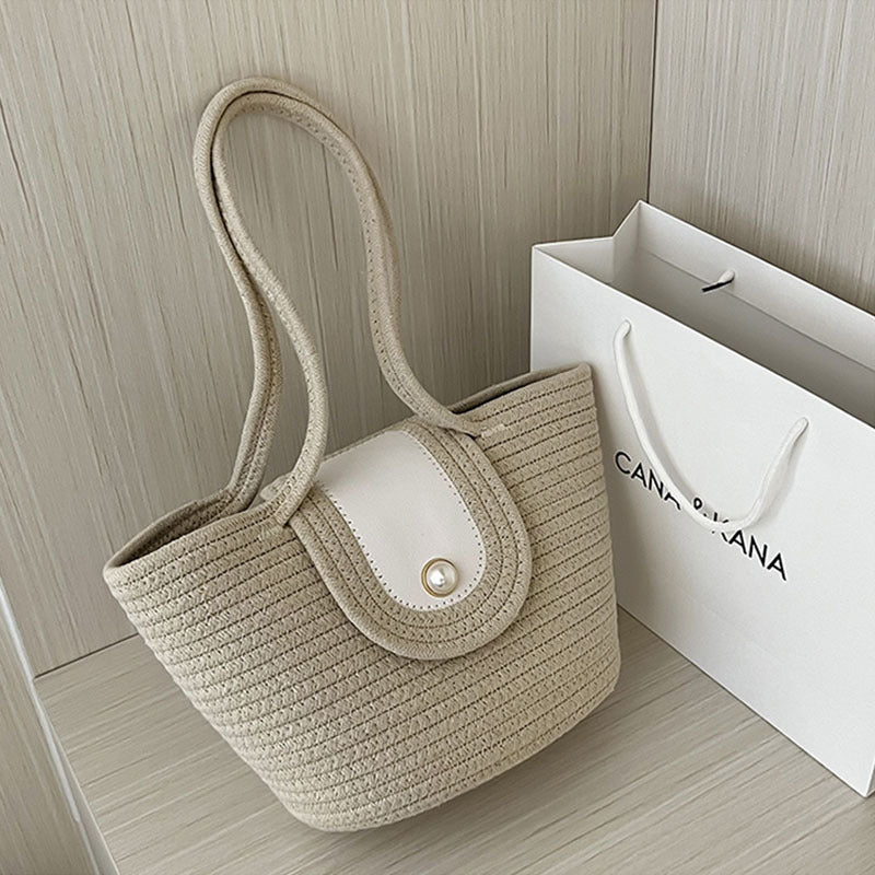 Damen Handtasche aus geflochtenem Naturmaterial mit elegantem Verschluss Karnz