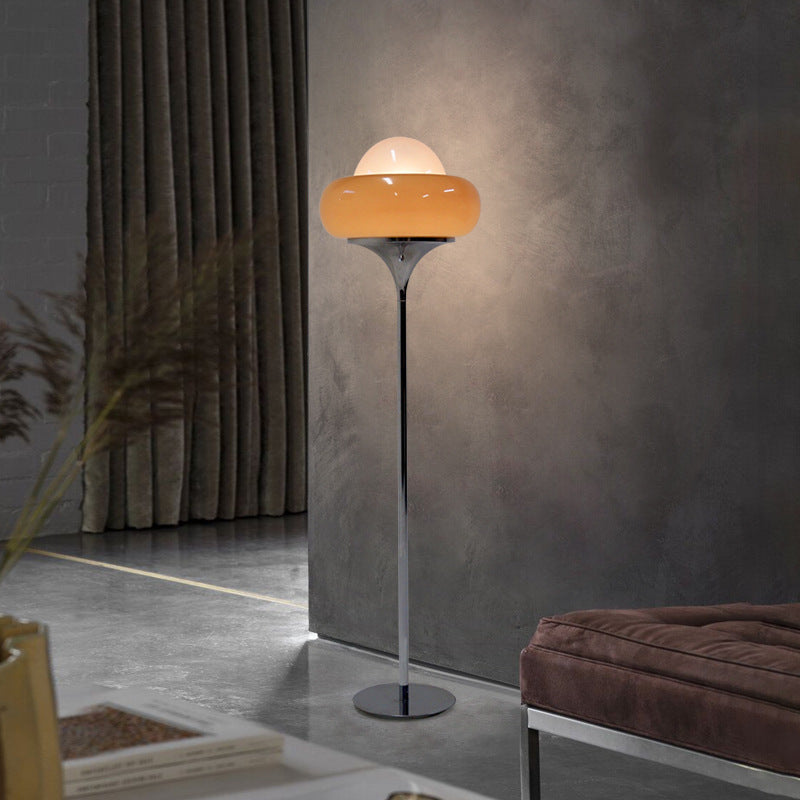 Moderne ästhetische Stehlampe