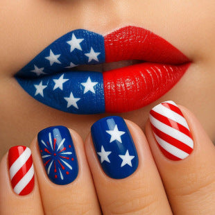 Kreatives Nageldesign Karnz