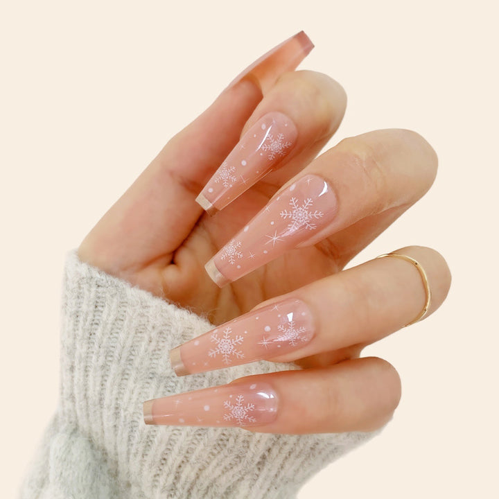 Kunstvolle Weihnachts-Nagelkunst Karnz