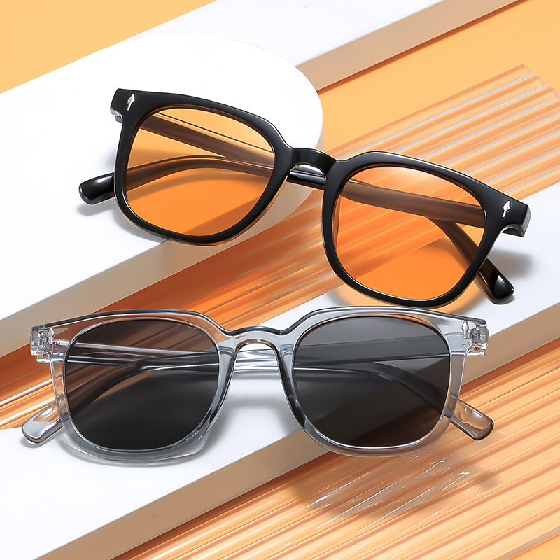 Transparente Rahmenmodetrends Sonnenbrillen Karnz