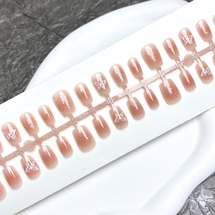 Elegantes Press-On Nagelkunstset mit Schmetterlingsdesign