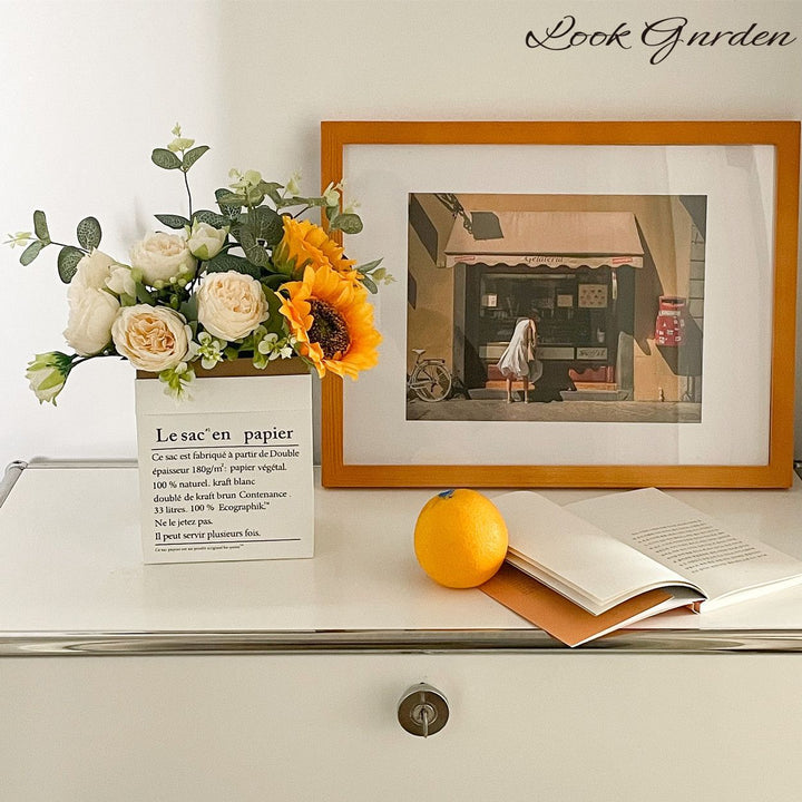 Lebensechte Blumenarrangements