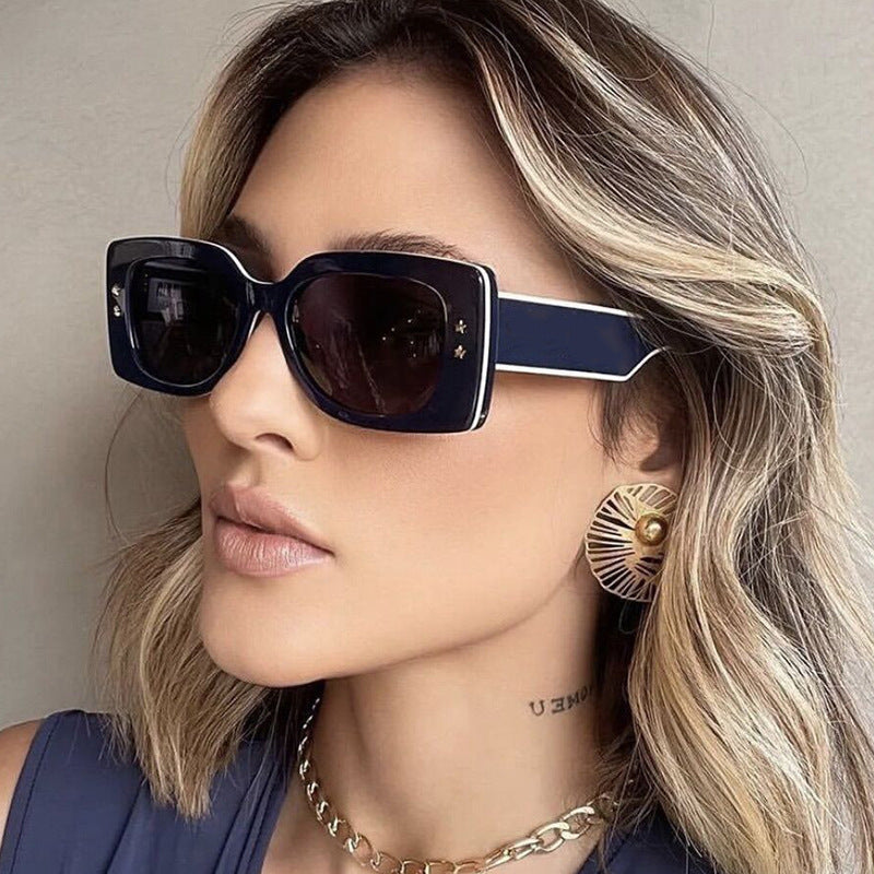 Damen extravagante quadratische Sonnenbrille mit stylishen Details Karnz