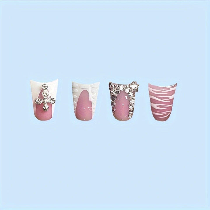 Dekoratives Press-on-Nagelkunst-Set mit Edelsteinakzenten Karnz