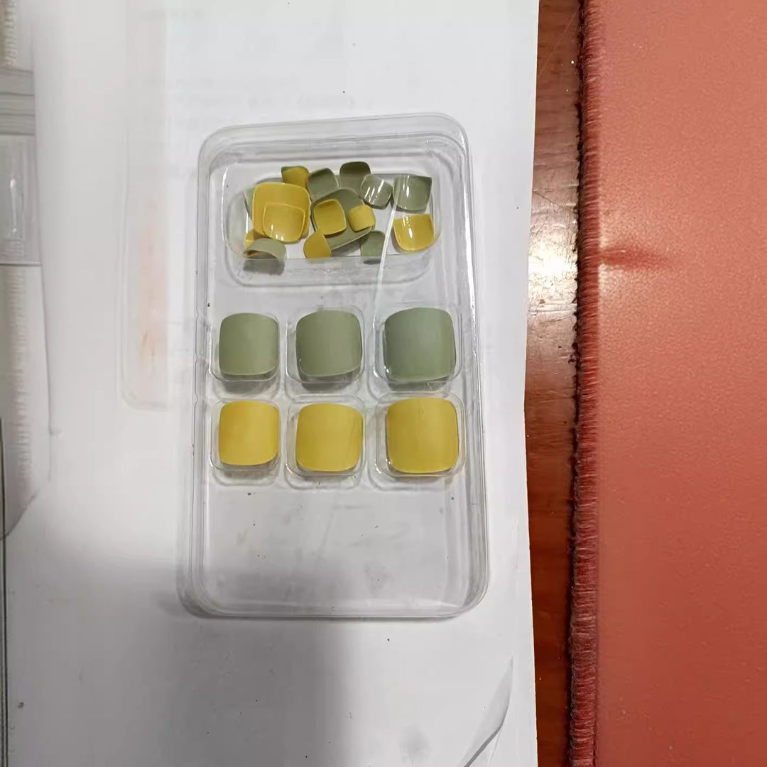 Matte Finish Press-On Nail Tips Set Karnz