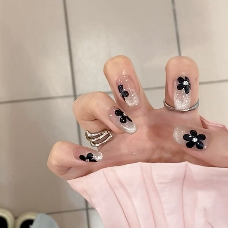 Glamouröse Nageldesigns Karnz
