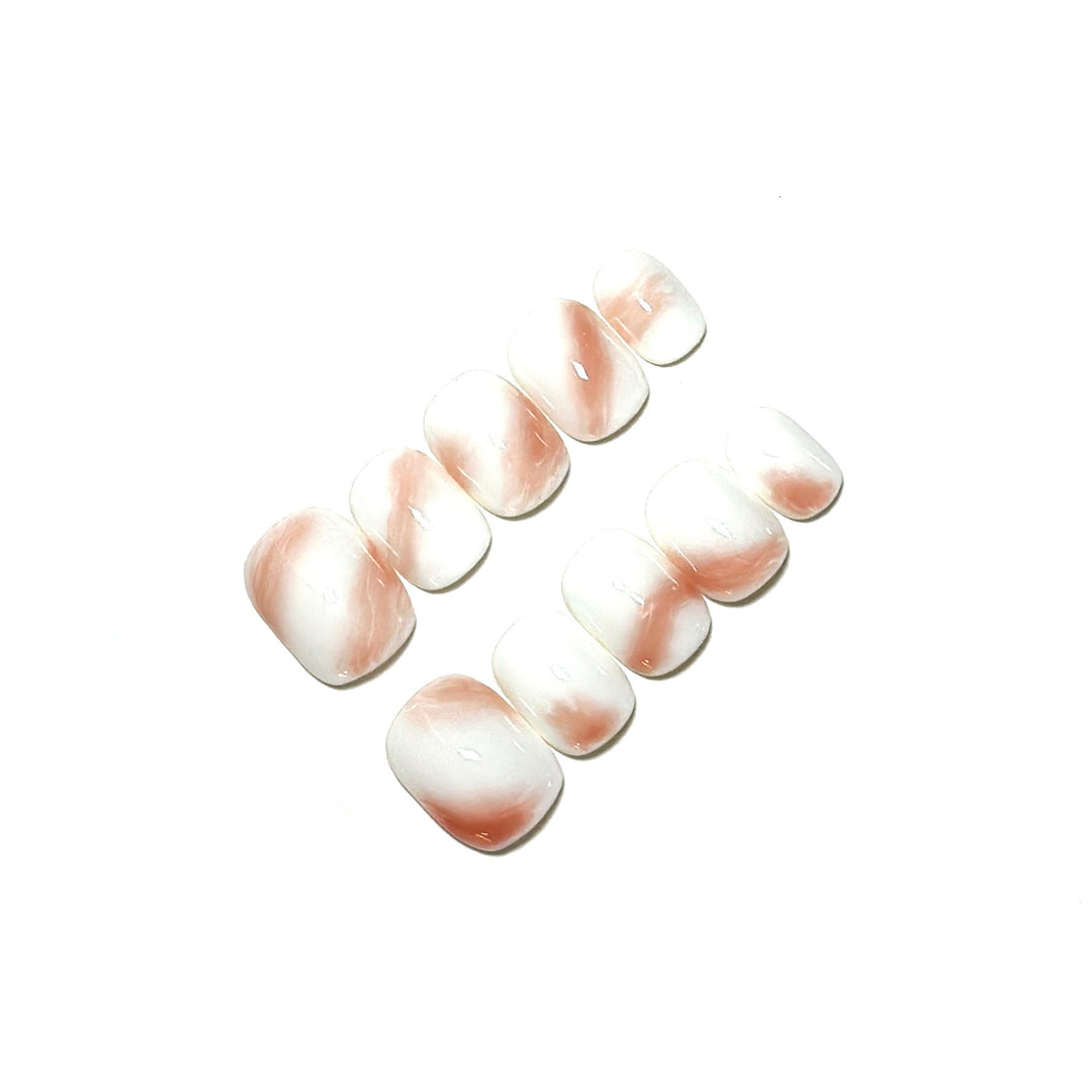 Künstlerisches Press-On Nagelset mit marmoriertem Design