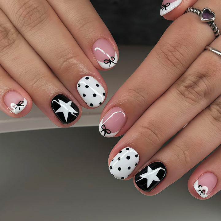 Künstlerische Bow- und Stern-Nagelkunst-Tipps Karnz