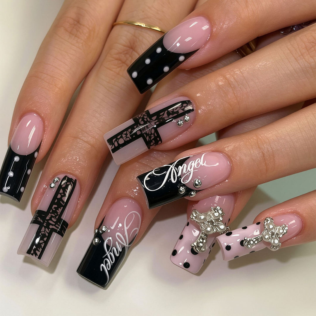 Künstlerisches Lang-Press-On-Nageldesign-Set mit Kreuzakzenten Karnz