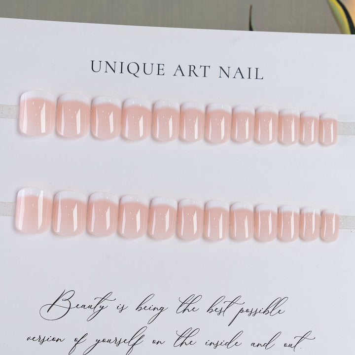 Französische Spitzen-Nagelkunst