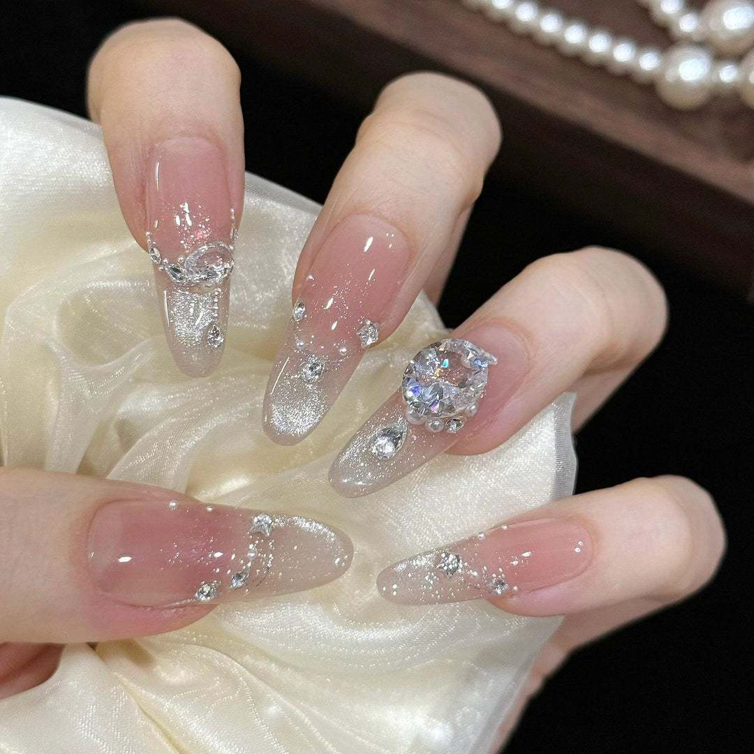 Künstliche Kunstnägel mit Luxuriösem Glitzer- und Strassdesign Karnz
