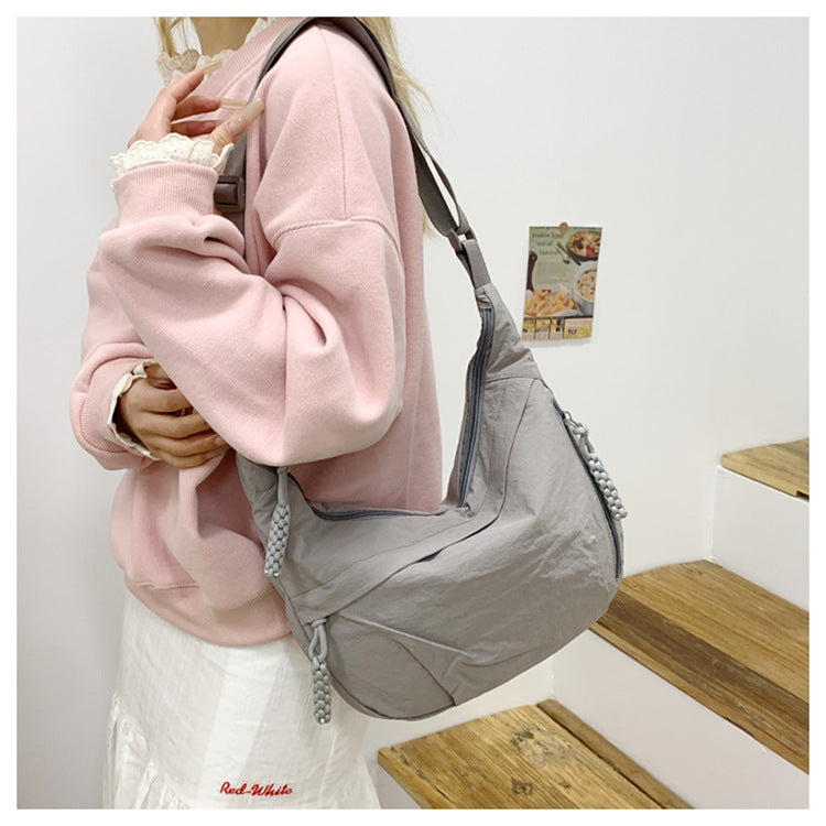 Bequeme Schultertasche mit Praktischen Fächern Karnz