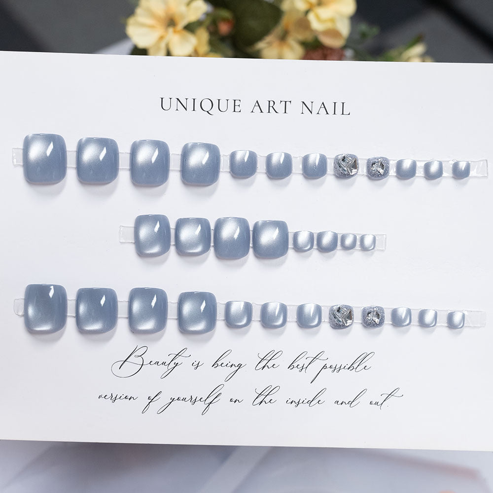 Dekorative Glitter Nagelkunst