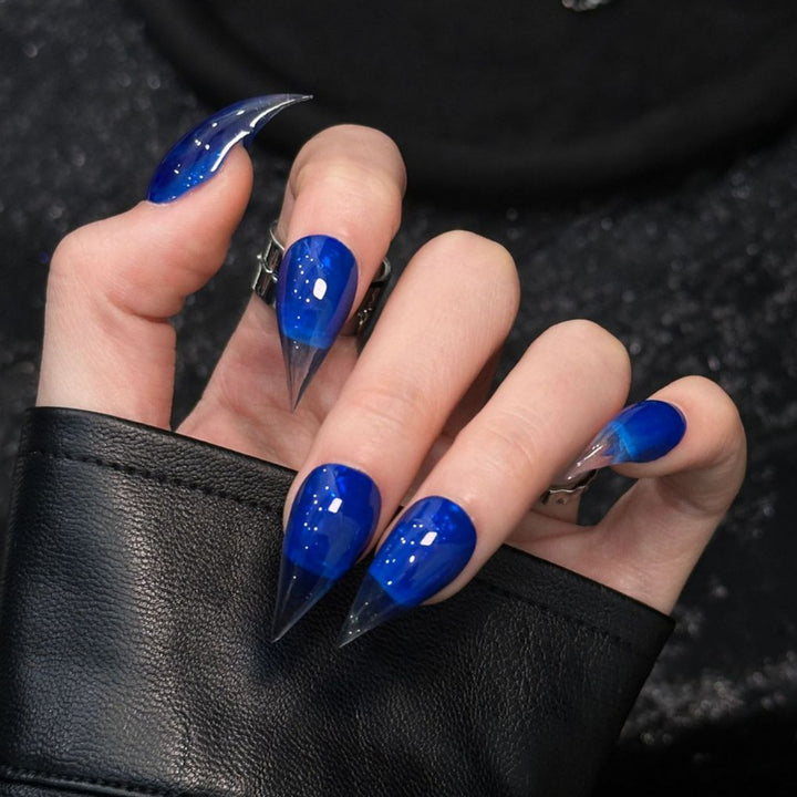 Elegantes Stiletto Press-On Nail-Set mit glänzendem Glanz