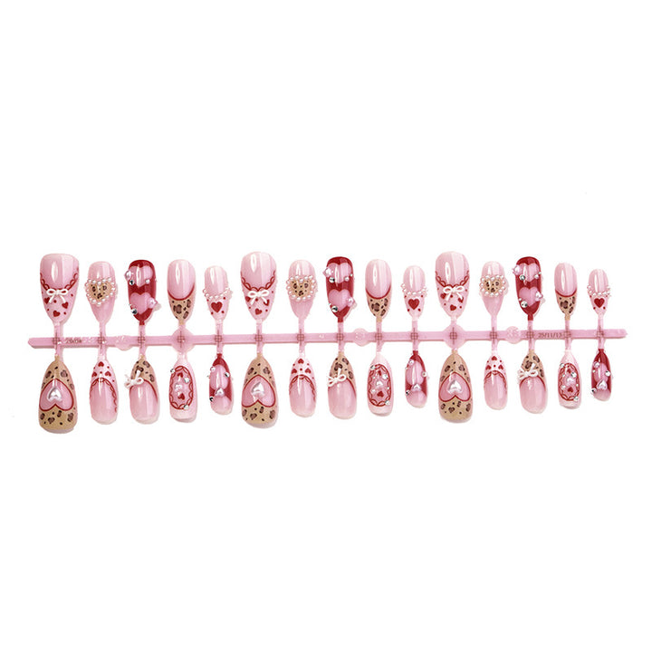 Romantisches Herzförmiges Press-On Nagelkunst Set Karnz