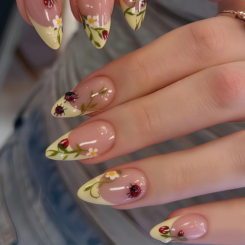 Künstlerische florale Stiletto-Nageltips Karnz