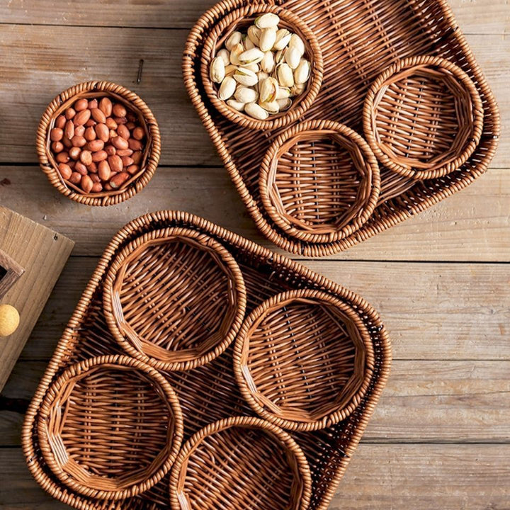 Dekorativer Rattan Servier Karnz