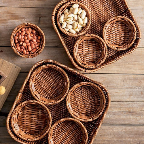 Dekorativer Rattan Servier Karnz