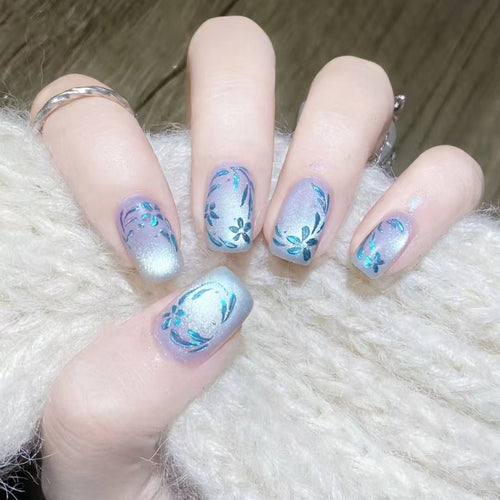 Florales Design Nagelkunst
