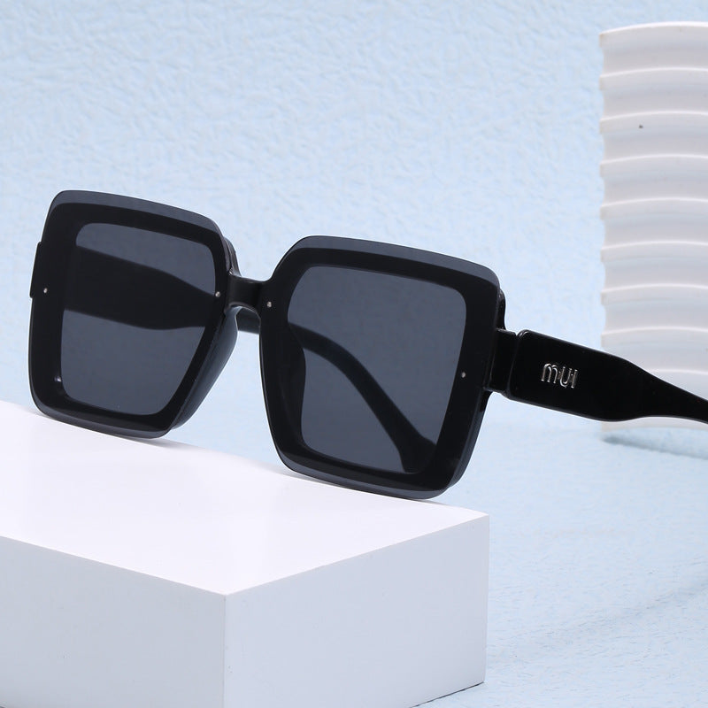 Damen oversized Sonnenbrille im urbanen Design Karnz