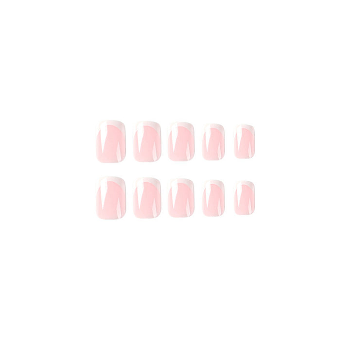 Kunstnagelset mit stilvollem French Design Karnz