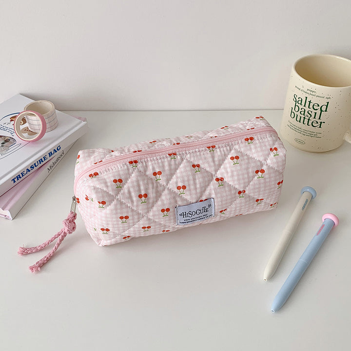 Quilted Cherry Print Stiftetui Karnz