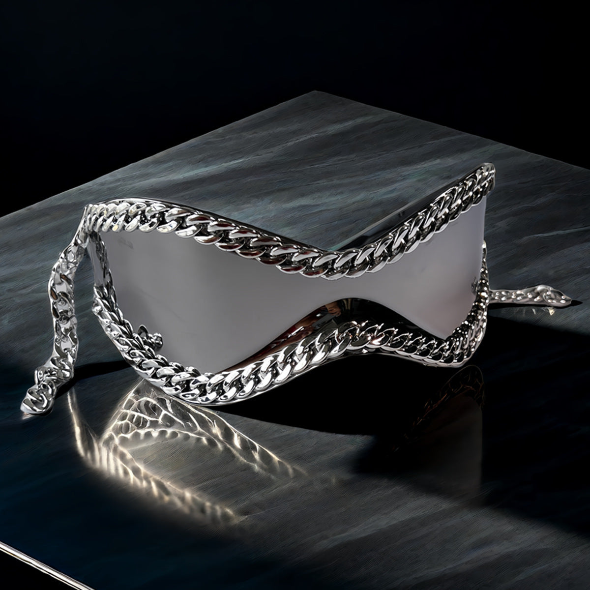 Damen trendige Sonnenbrille mit einzigartiger Kettenverzierung Karnz