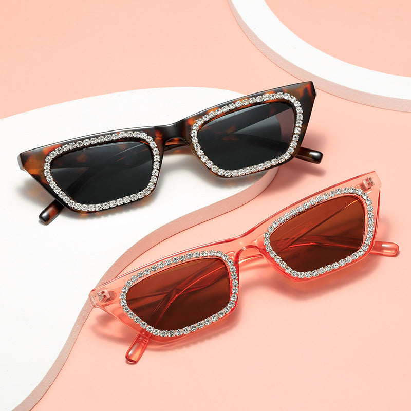 Damen Glamouröse Sonnenbrille mit Strassverzierungen Karnz