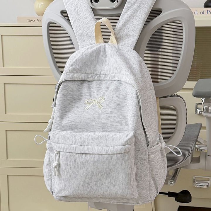 Rucksack mit Durchdachtem Stauraum und Verspieltem Design Karnz